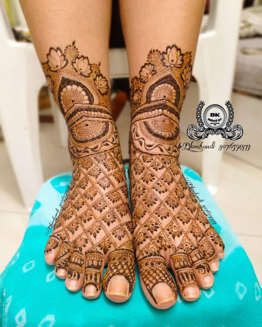 feet_henna_design